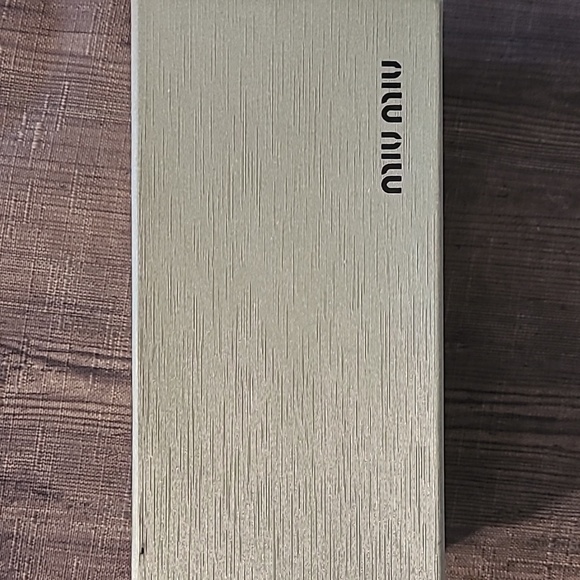 - Miu Miu Sunglasses - Picture 5 of 10